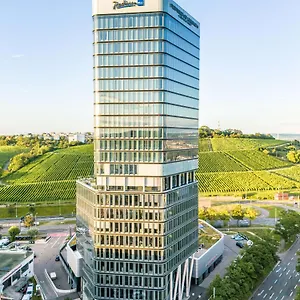 Radisson Blu At Porsche Design Tower Estugarda