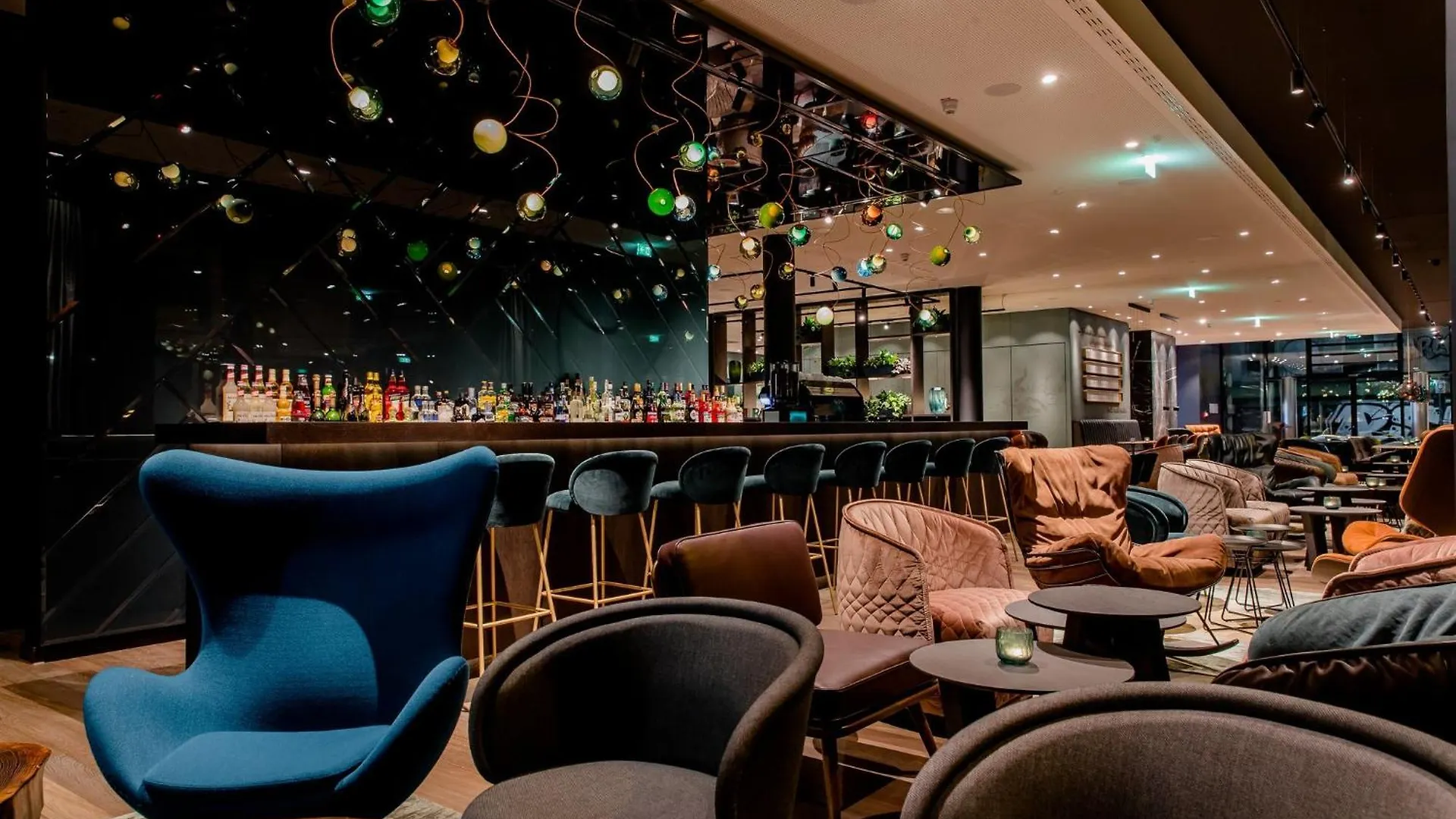 Motel One Stuttgart-Hauptbahnhof contacts