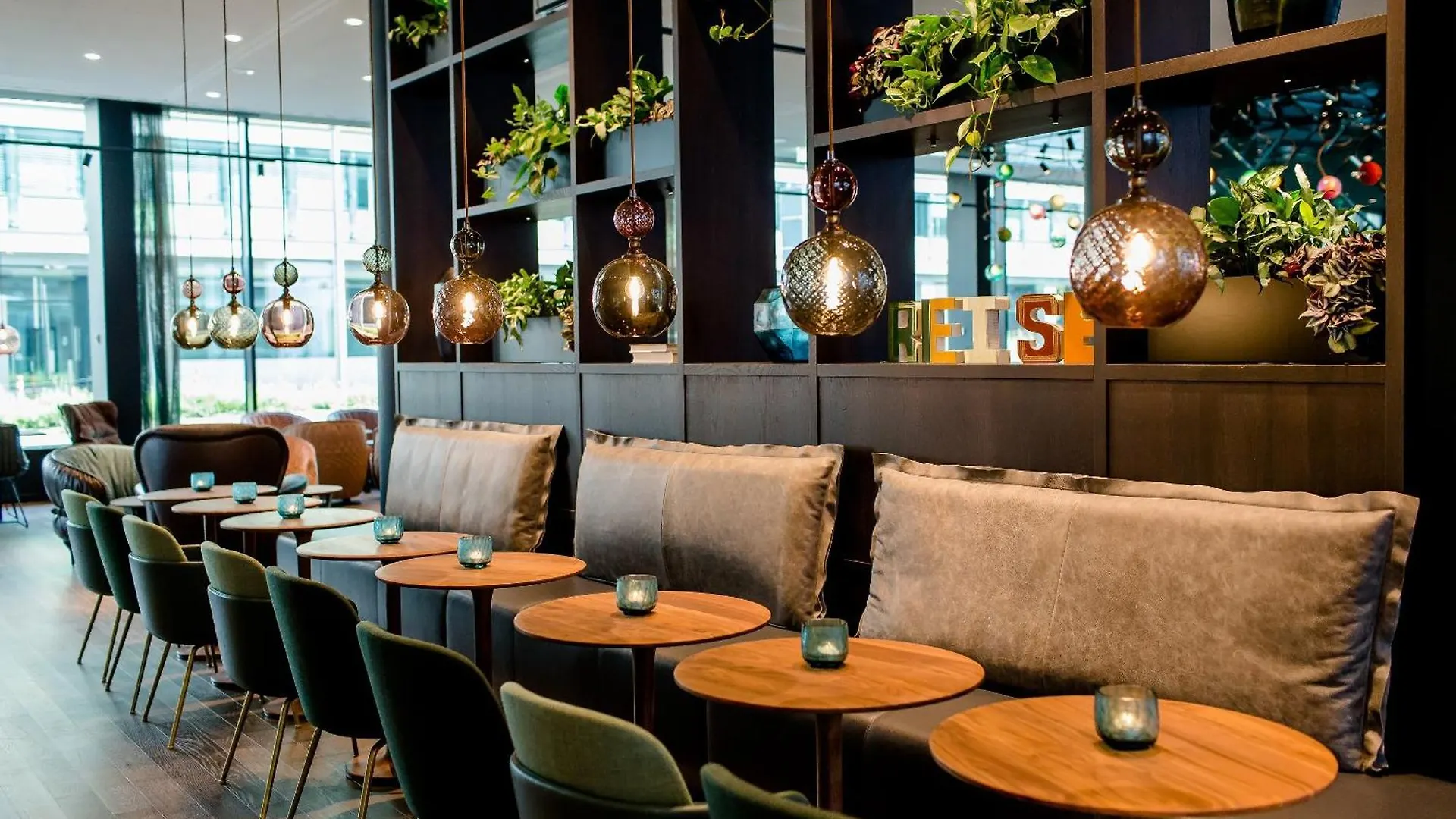 Motel One Stuttgart-Hauptbahnhof Hotel